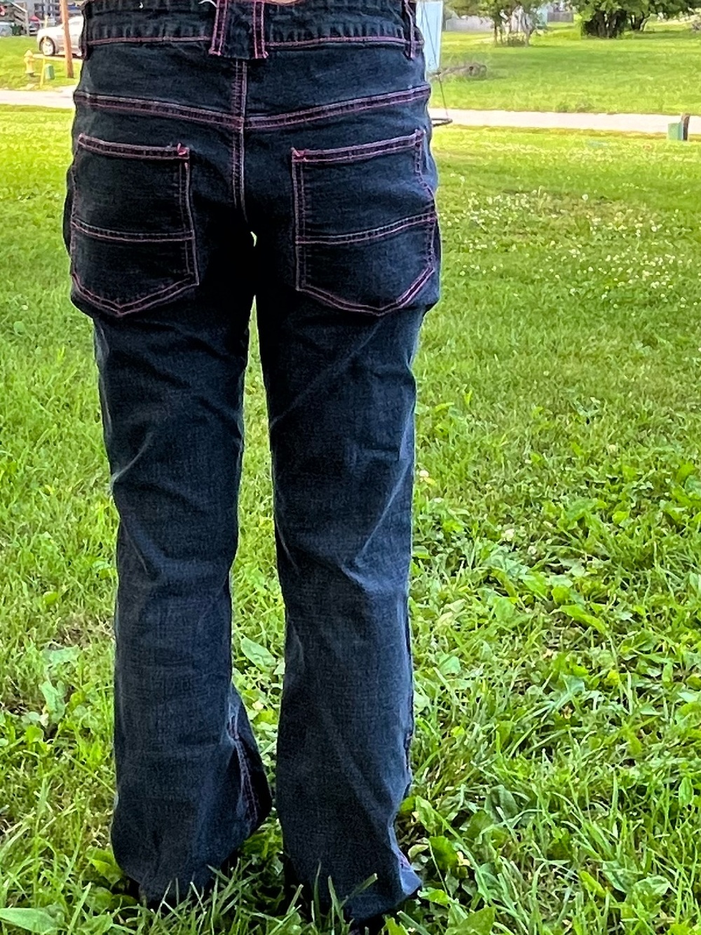VNT Y2K Zoey Beth Juniors 9/10 Dark Denim Jeans with Bubblegum pink Stitching